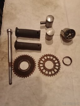 diely na pioniera 21 a jawa 90 brýle predných tlmičov a babe - 2