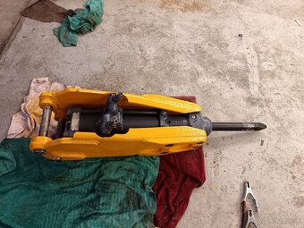 Búracie kladivo na minibager - 2