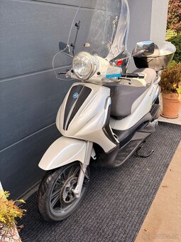 Piaggio Beverly 300i Tourer - 2