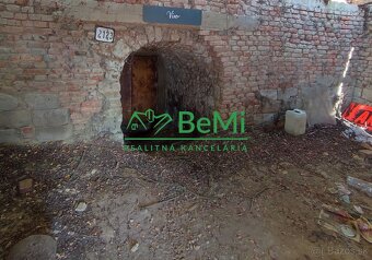 Vinný dom s veľkou vinnou pivnicou na predaj ID: 017-14-STKa - 2