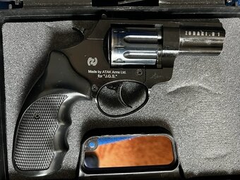 Predám Flobertku revolver 4 mm - 2