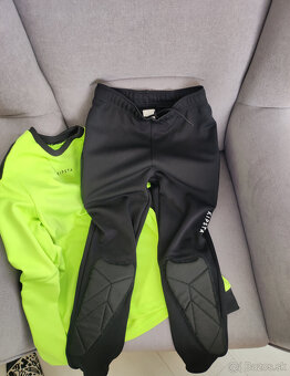 Predám detský futbalový brankársky dres + nohavice - 2