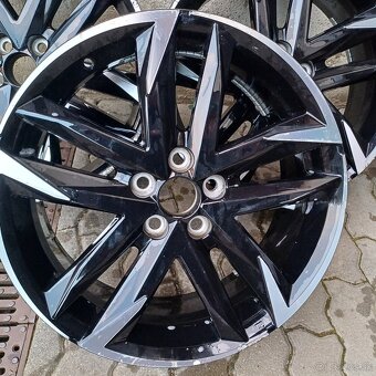 Predám na Toyota RAV 4 ALU disky R 19 - 2