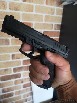 Heckler and koch - 2