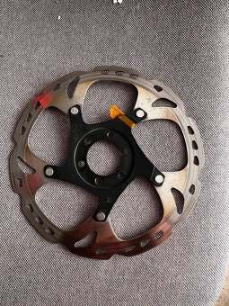 Shimano XT sm-rt86 brzdový kotúč, 180 mm, 6 dier, Ice Tech - 2