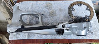 Bmw r 1200, 1250 gs zadna kyvna vidlica s prevodovkou - 2