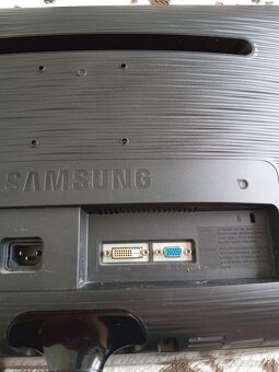 Predám 21.6" Samsung B2230W černý - 2