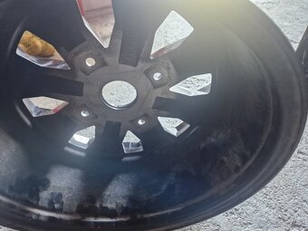 Predam disk na can am r14 4x136 zadny - 2