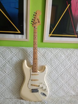 52 až 55 ročná vintage Maya Stratocaster (70. roky) - Japan - 2