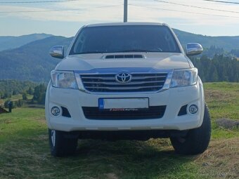 Toyota Hilux 2.5 D-4D MT - 2