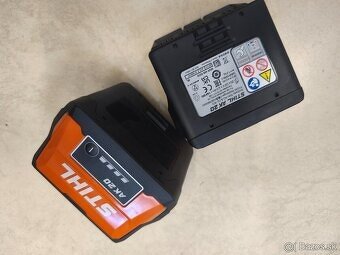 Predám batérie Stihl AK20 - 2
