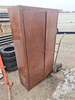 kovovu skrinu - 2