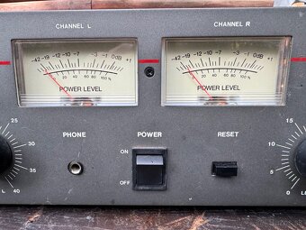 Nemecky koncovy zosilovač do domácnosti - 2