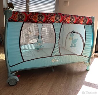 Skladacia cestovná postieľka - 2