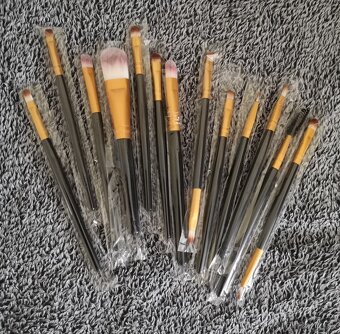 Sada štetcov 16 ks - NOVÉ - 2