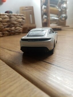 Porsche Taycan turbo S - 2