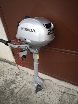 lodny zavesný motor Honda 2,3 HP štvortakt r.v.2023 - 2