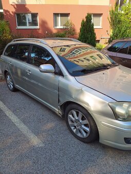 Toyota Avensis - 2
