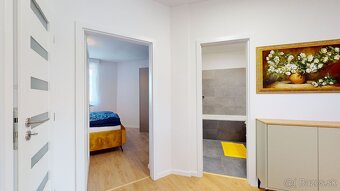 Krásny, vkusne zariadený atypický dvojizbový byt - Zavar - 2
