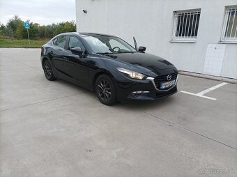 Mazda 3 Sedan 2.0 Skyactiv, čierna metalíza - 2