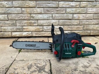 Benzinová píla Parkside - 2