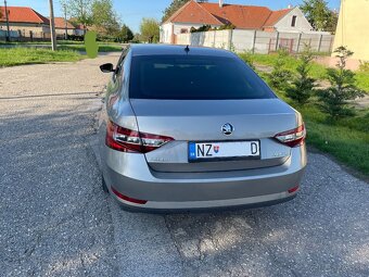 Skoda Superb 2.0Tdi L&K 140kw DSG - 2