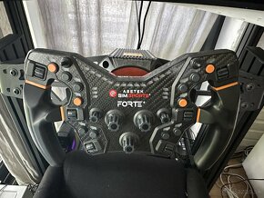 Zavodna konzola Simrig + Asetek Invicta - 2