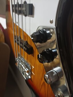Elektrická Basgitara značky SX - 2