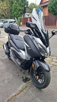Honda Forza 300 - 2