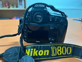 Nikon D800 telo - 2