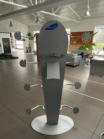 Stojan na vystavenie automobilových diskov - 2