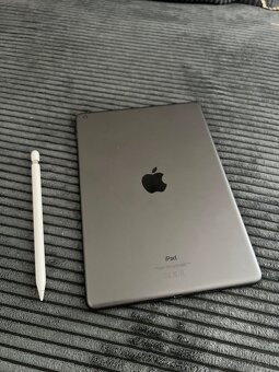 Predám iPad 9. generácie (64 GB) + Apple Pencil + klávesnica - 2