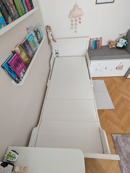 Rastúca detská posteľ s roštom a matracom Ikea Sundvik - 2