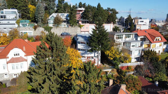 Výnimočná investičná príležitosť pod Slavínom – vila s panor - 2
