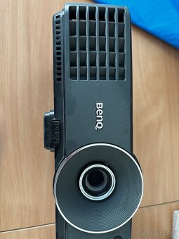 Projektory Benq a Hitachi -nutna vymena ziarovky - 2