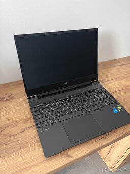 Predám herný notebook HP Victus 15 (i5-12500H / RTX 3050 / 1 - 2