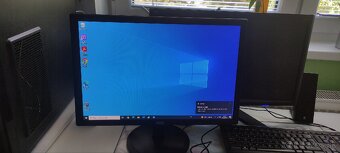20" LCD monitor - 2