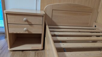 Bukový nočný stolík - 2