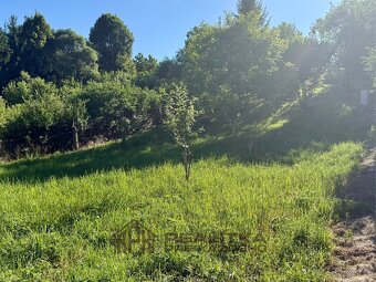 REZERVOVANÉ: Pekný stavebný pozemok v Nesluši s projektom - 2