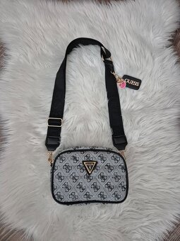 kabelka Guess crossbody - 2