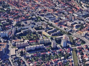 Veľmi pekná garáž s el. / TOP stav /Jakobyho / CENTRUM - 2