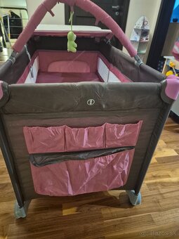 Polohovateľná cestovná postieľka - 2