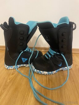 Snowboard topanky gravity - 2