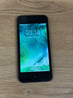 Predám iPhone 5 16GB Black - 2
