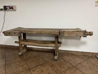 Drevený starý stoolársky ponk - 2