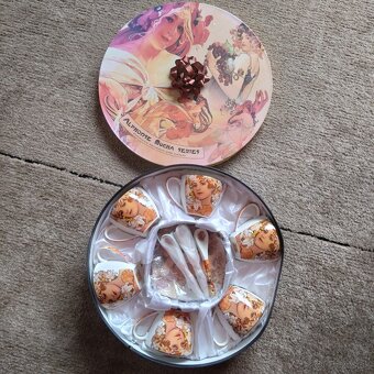 Porcelán alphonse mucha Fusaichi Pegasus - 2