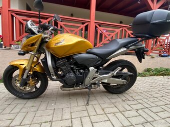Predám HONDA CB 600 F HORNET top stav - 2