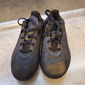 Predám detské kopačky Adidas (Veľkosť 30) - 2