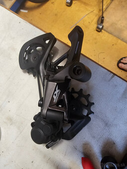 prehadzovačka Shimano Deore XT RD-M8100 - 2