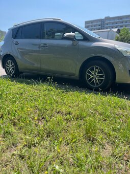 Toyota Verso 1.8 Valvematic - 2